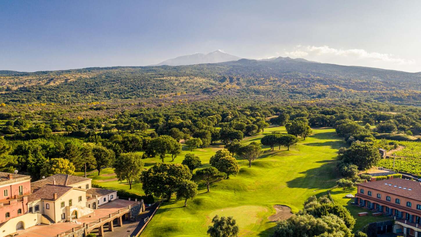 Golf course Il Sicilia’s Picciolo Etna Golf 4100