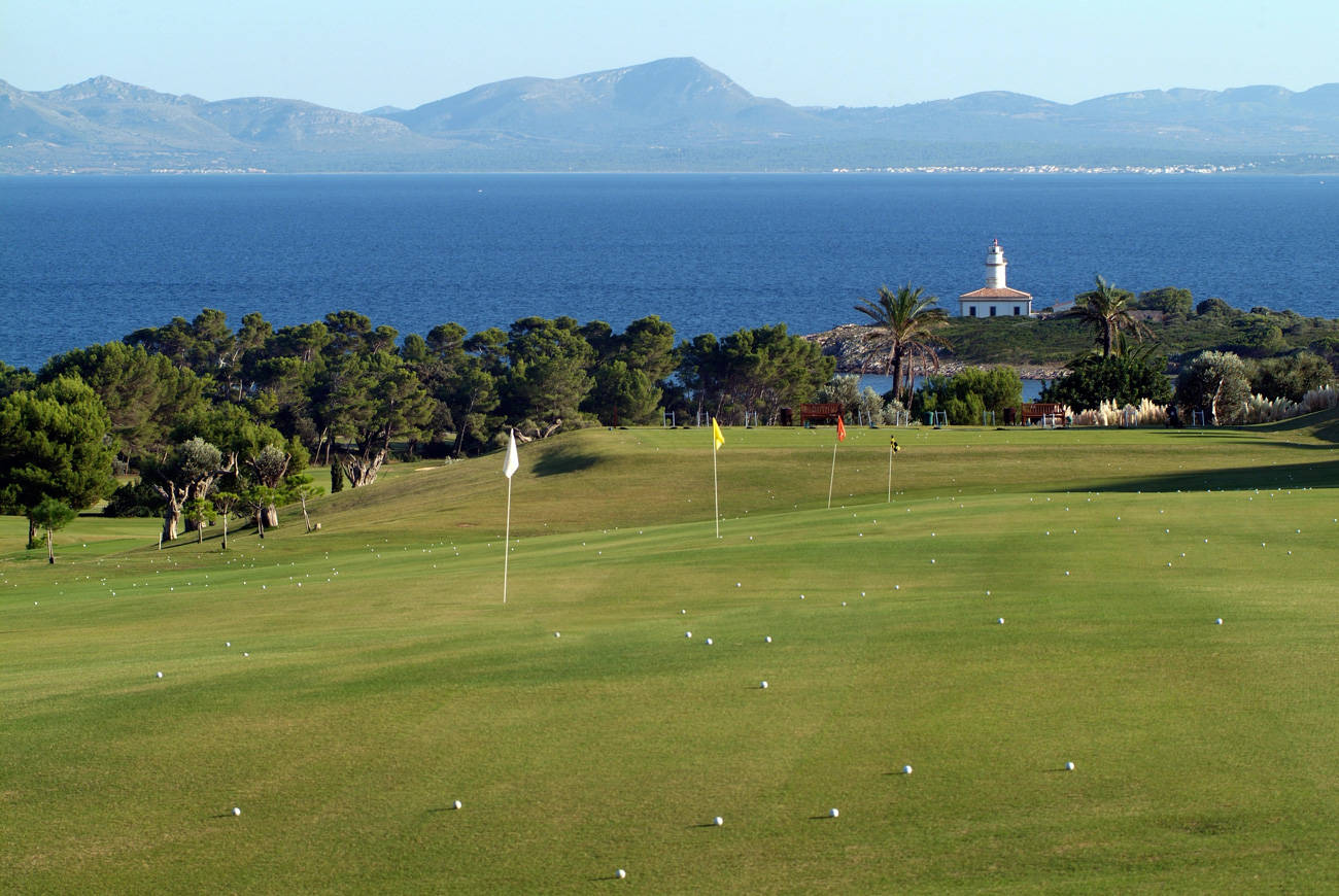 Golf course Club de Golf Alcanada 38