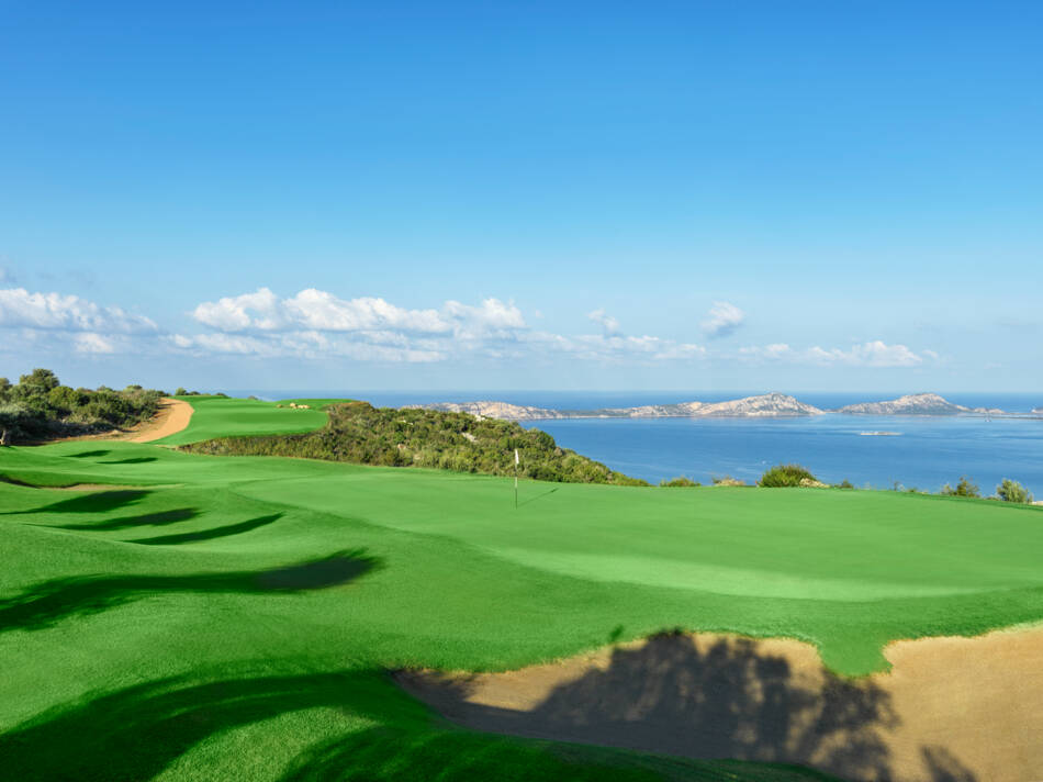 Golf course Costa Navarino Hills 3394