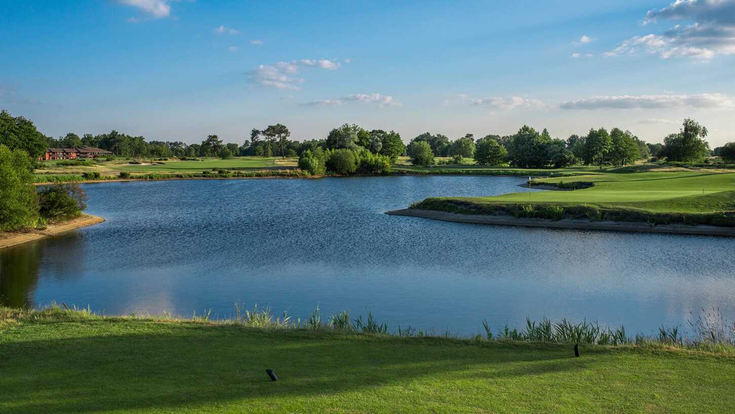 Golf course Le Châteaux Course 9213