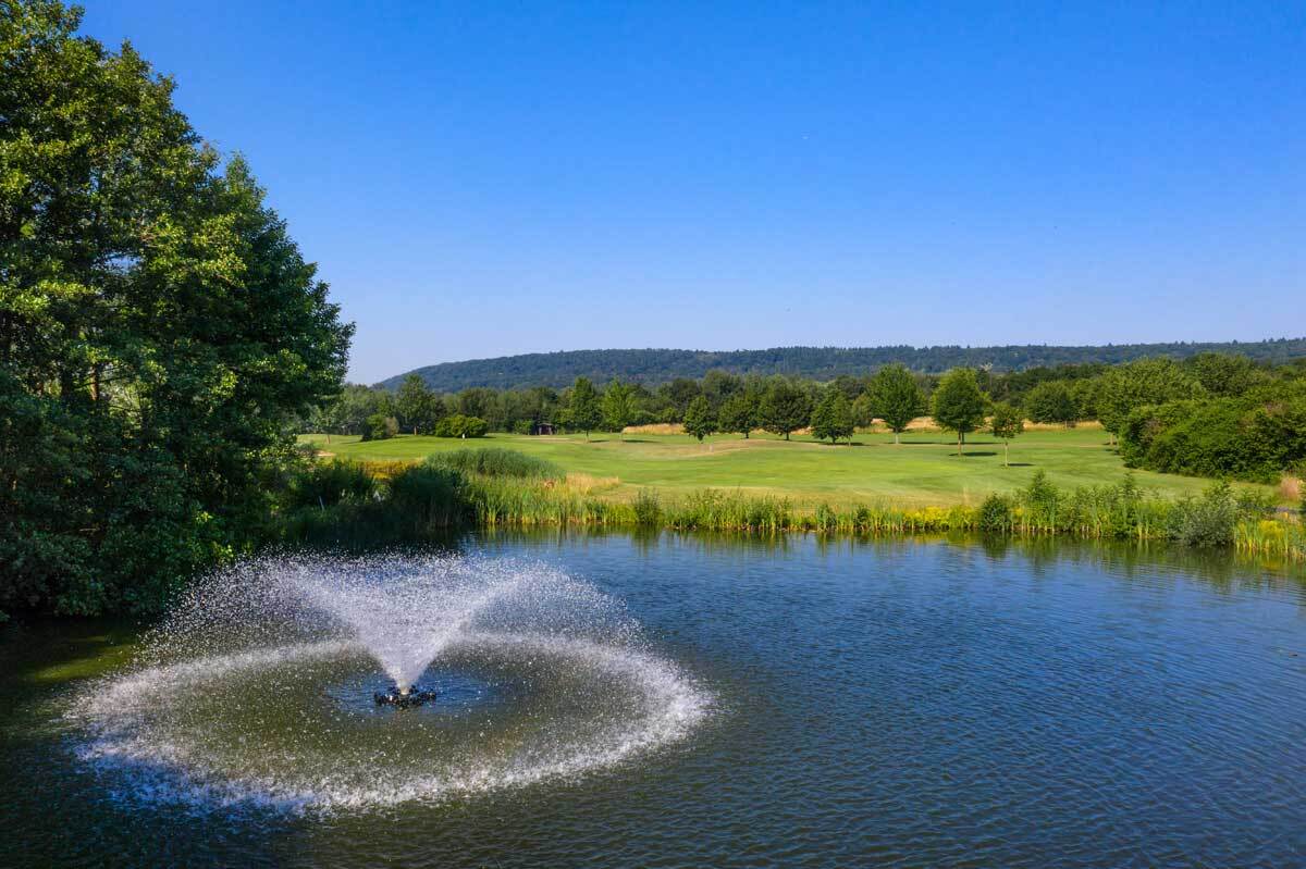 Golfplatz Golf Club Hof Hausen vor der Sonne 9529