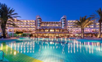 Bild Constantinou Bros Athena Beach Hotel: Exclusive golf holiday in Cyprus in Paphos