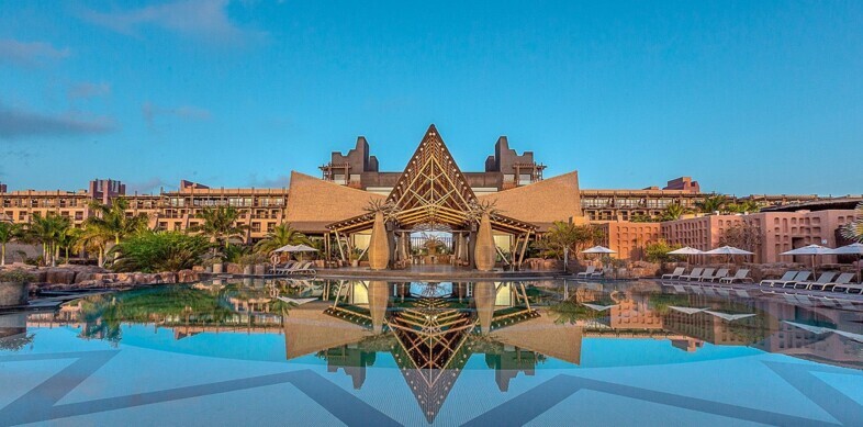 Lopesan Baobab Resort – Exotic Architecture Meets Golf Delight
